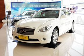 2013款英菲尼迪Q70L 3.5L豪华版 HYBRID