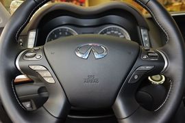 2013款英菲尼迪Q70L 3.5L豪华版 HYBRID