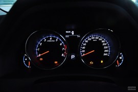 2013款丰田锐志2.5V尚锐导航版