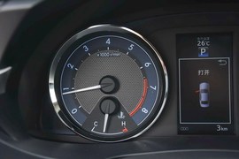 2014款丰田卡罗拉1.6L手动GLX-i