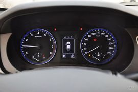 2014款现代名图1.8L自动智能型