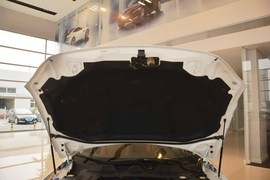 2014款捷豹XJL 2.0T两驱尊享商务版