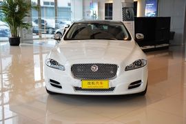 2014款捷豹XJL 2.0T两驱尊享商务版