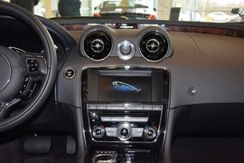 2014款捷豹XJL 2.0T两驱尊享商务版