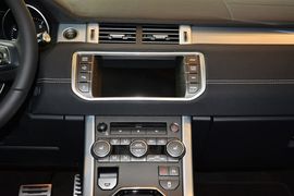 2015款路虎揽胜极光2.0T 5门耀动版