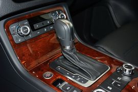 2011款大众途锐3.0TSI V6豪华型