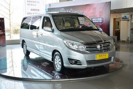 2014款金杯阁瑞斯 2.7L行政版长轴五门2TR