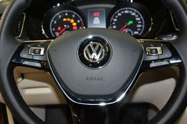 2015款大众凌渡280TSI DSG豪华版