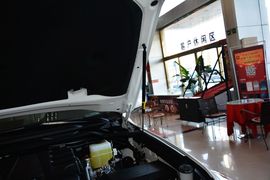 2012款丰田兰德酷路泽4.0L自动VX