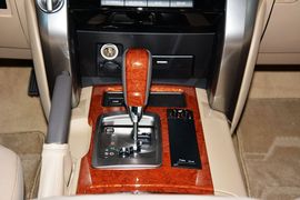 2012款丰田兰德酷路泽4.0L自动VX