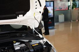 2015款雪铁龙C3-XR 1.6THP自动先锋型