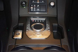 2014款路虎第四代发现3.0 V6 SC SE