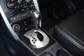 2014款雷诺科雷傲2.5L两驱都市版 改款