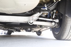 2015款传祺GA6 1.8T自动尊贵版试驾实拍组图