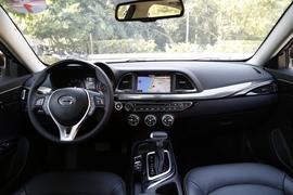 2015款传祺GA6 1.8T自动尊贵版试驾实拍组图