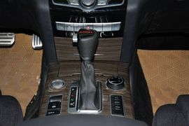 2015款哈弗H9 2.0T标准型