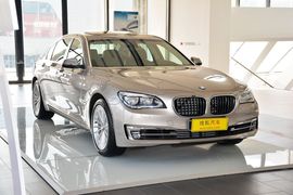 2013款宝马740Li豪华型