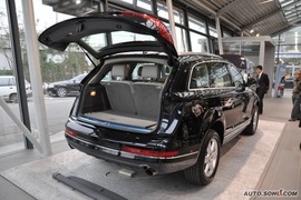 奥迪Q7 3.6FSI Quattro