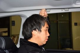 后排头部空间