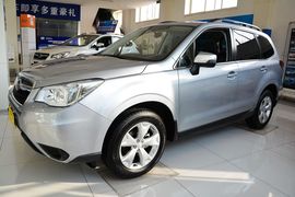 2013款斯巴鲁森林人2.5i自动豪华版