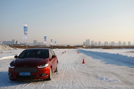 2013款蒙迪欧冰雪试驾体验
