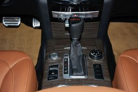 2015款哈弗H9 2.0T豪华型