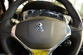 2015款标致3008 1.6THP自动至尚版