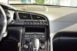 2015款标致3008 1.6THP自动至尚版