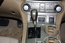 2013款丰田汉兰达2.7L两驱7座紫金版