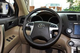 2013款丰田汉兰达2.7L两驱7座紫金版