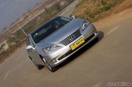 2010款雷克萨斯ES350尊贵版试驾