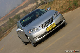 2010款雷克萨斯ES350尊贵版试驾