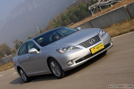2010款雷克萨斯ES350尊贵版试驾