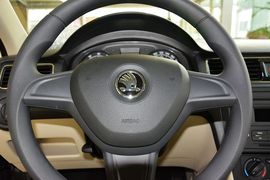 2015款斯柯达昕锐1.6L自动优选型