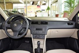 2015款斯柯达昕锐1.6L自动优选型