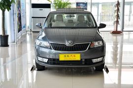 2015款斯柯达昕锐1.6L自动优选型