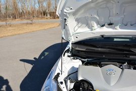 2015款丰田威驰1.5L手动智享星光版