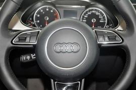 2015款奥迪A4L 35TFSI自动舒适型