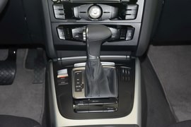 2015款奥迪A4L 35TFSI自动舒适型