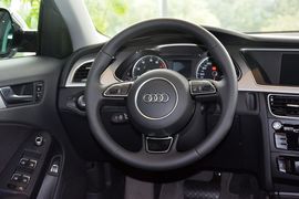 2015款奥迪A4L 35TFSI自动舒适型