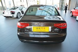 2015款奥迪A4L 35TFSI自动舒适型