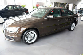 2015款奥迪A4L 35TFSI自动舒适型