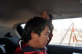 后排头部空间