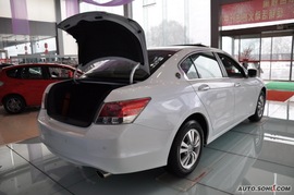 2010款本田雅阁2.4EX百万纪念版