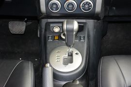 2015款东风风度MX6 2.0L CVT四驱UPR
