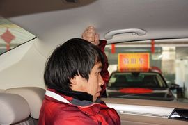 后排头部空间