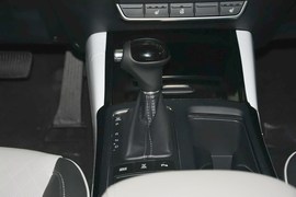 2015款起亚索兰托L 2.0T GDI四驱精英版7座