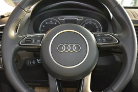 2015款奥迪Q3 35TFSI quattro豪华型