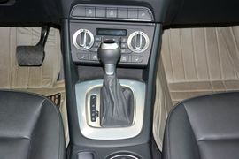 2015款奥迪Q3 35TFSI quattro豪华型