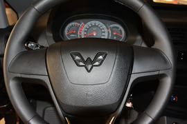 2015款五菱征程 1.8L 7座舒适型
